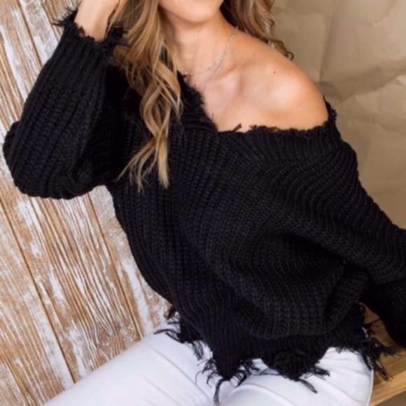 Bellanblue Sweaters - Frayed Hem Sweater - BLACK